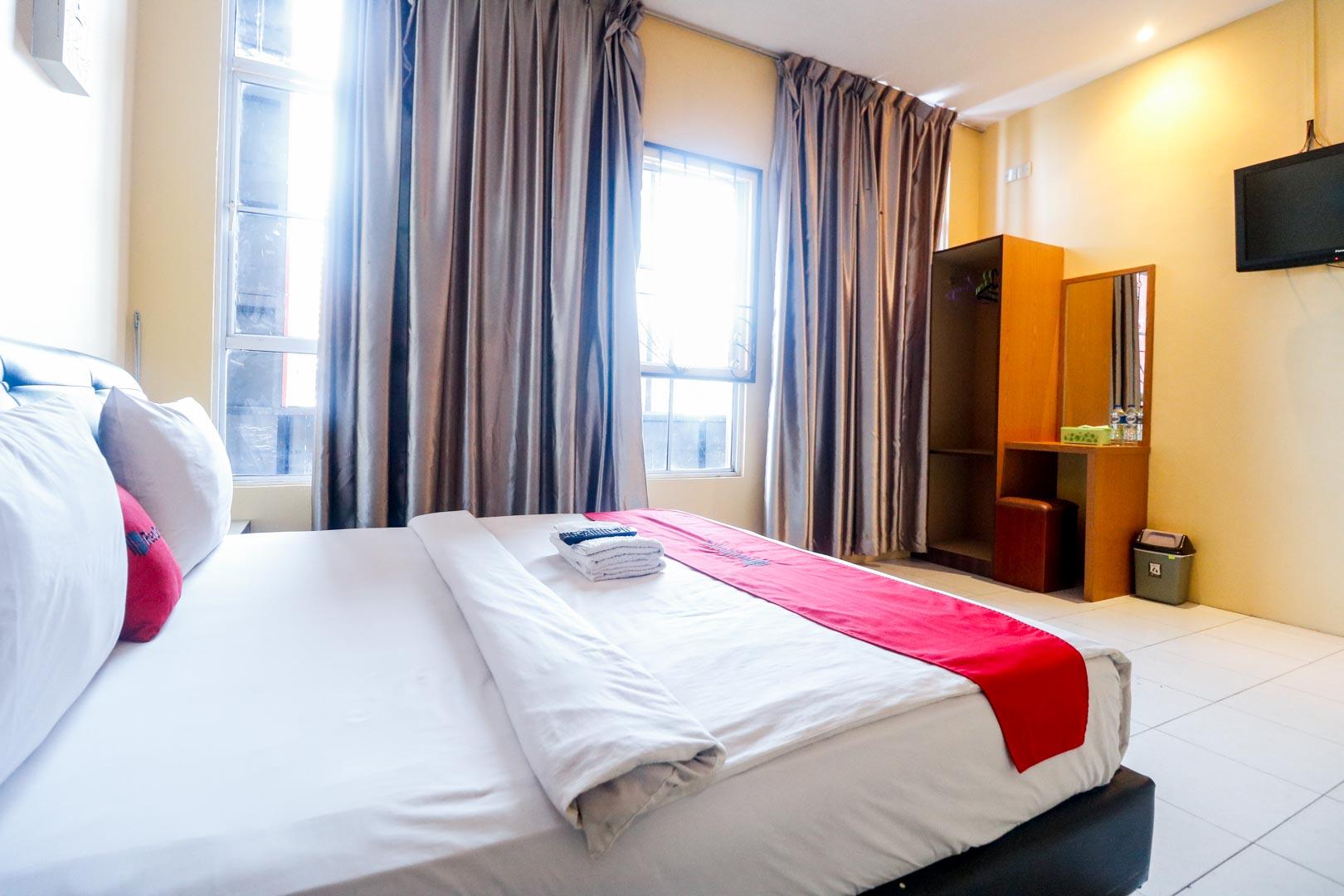 Reddoorz Plus Near Dc Mall Batam Nagoya Luaran gambar